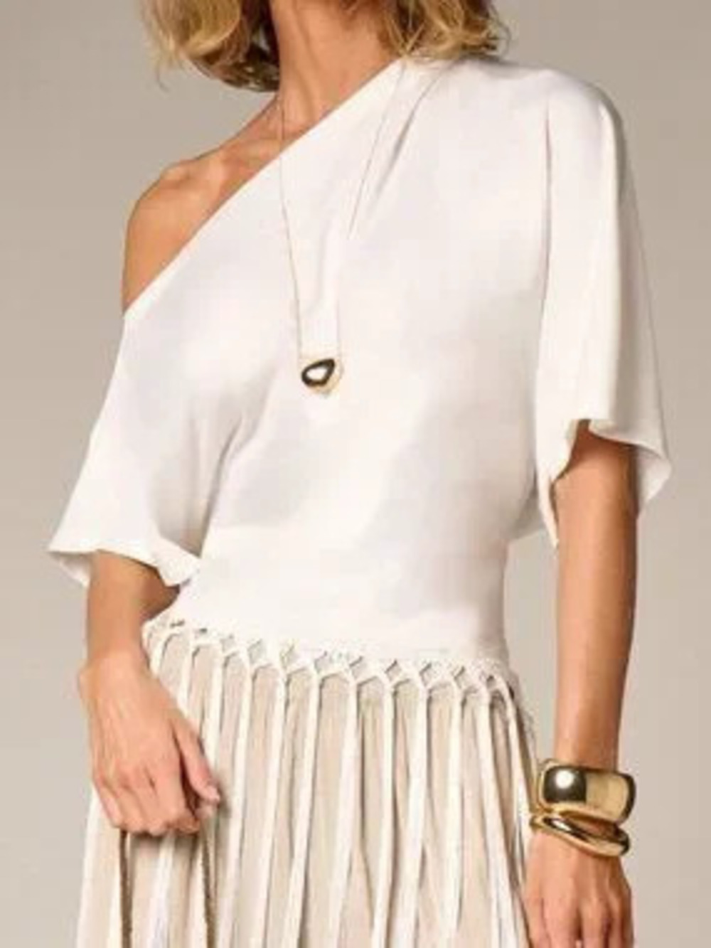 White Casual Asymmetric One-Shoulder Fringe Sleeve Women's T-Shirt with Tassel
